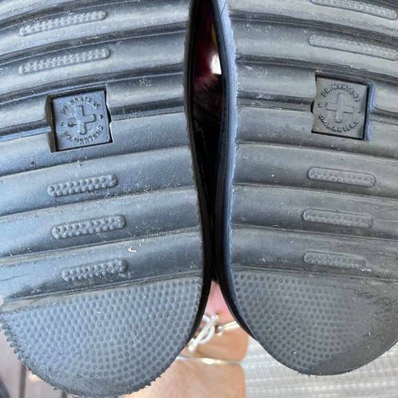 DR MARTEN LADIES BLACK VOSS II FLUFFY RAINBOW SOFTWAIR PLATFORM PRIDE SANDALS - Picture 13 of 16